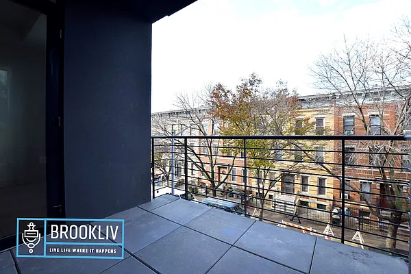 Rented by null | media 27