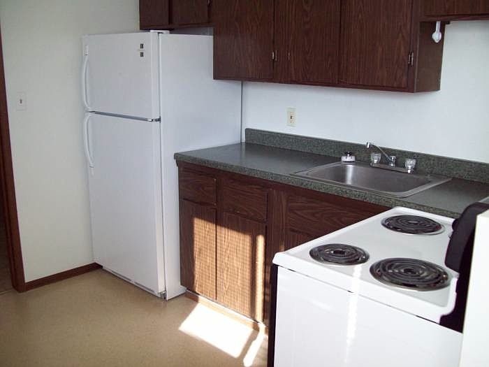 2nd image of 327 E Augusta Ave