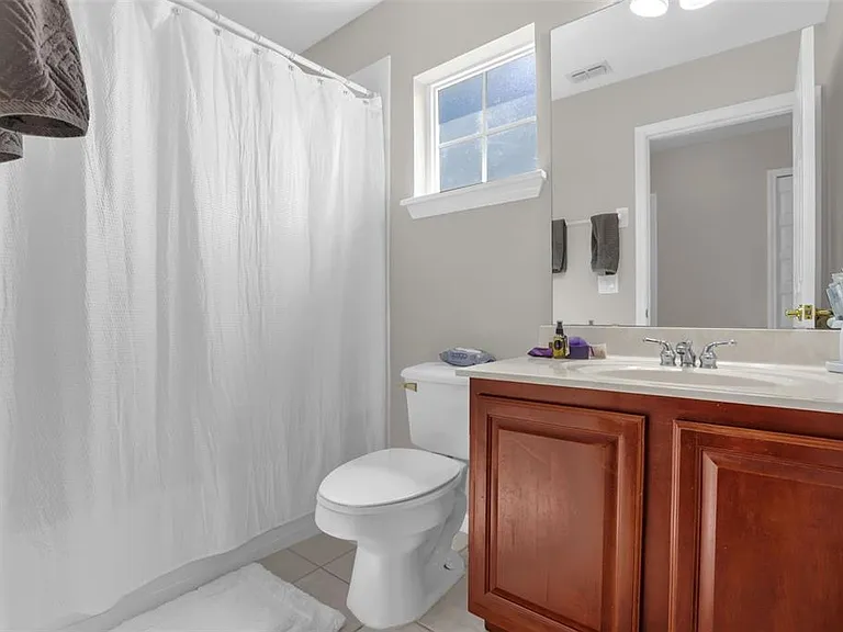 2165 Ridgewood St — Photo 23