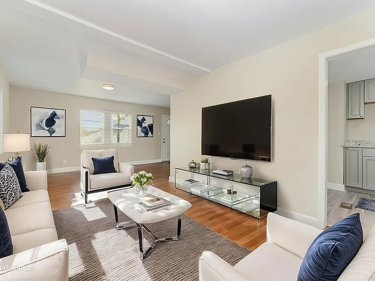 108 Adams St #108 — Photo 7