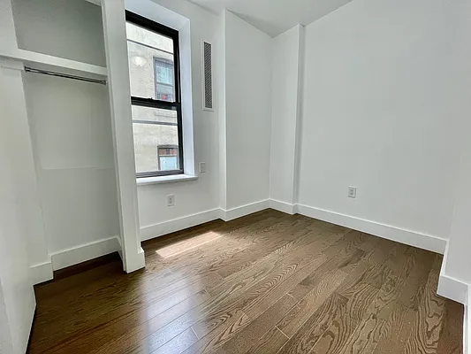 Rented by REAL New York | media 18