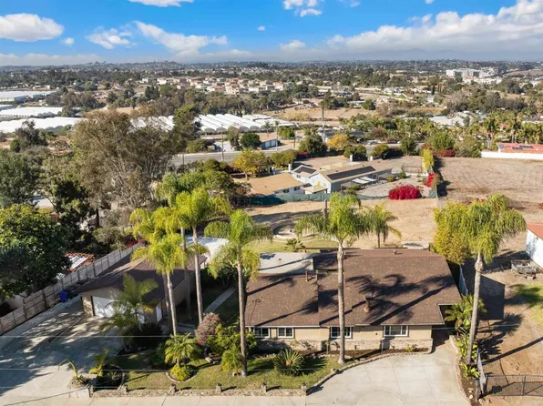 1261 Sunset Dr, Vista, CA 92081