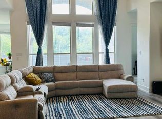 404 Sunnyridge Ln, Aubrey, TX 76227