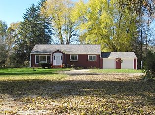 9917 N River Rd, Mequon, WI 53092