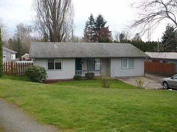 1st image of 10719 NE 86th Cir