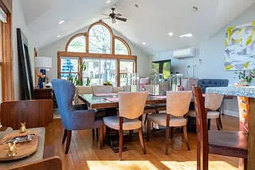 4 bed, 1908 sqft, $3,800 — Photo 3