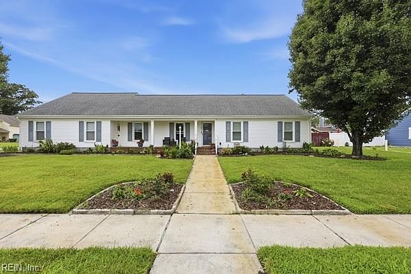 1st image of 500 N Hills Dr