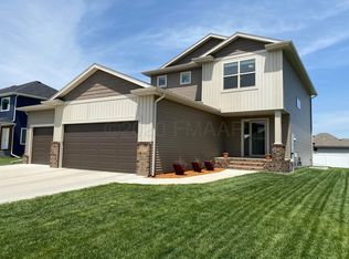 1477 72nd Ave S, Fargo, ND