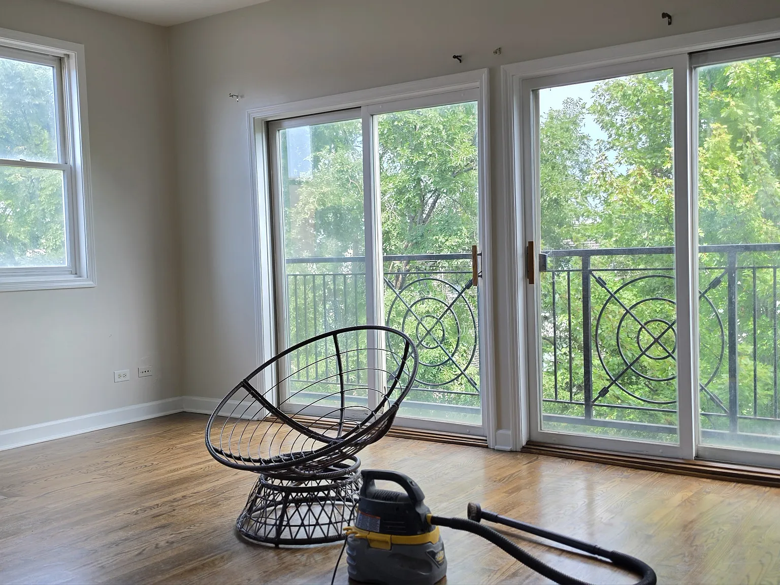 2 bed, $2,350 — Photo 2