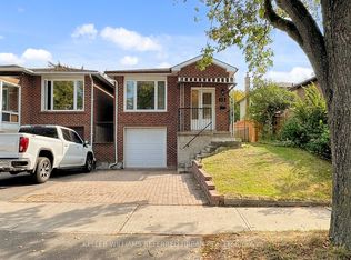 15 Thistlewaite Cres, Toronto, ON