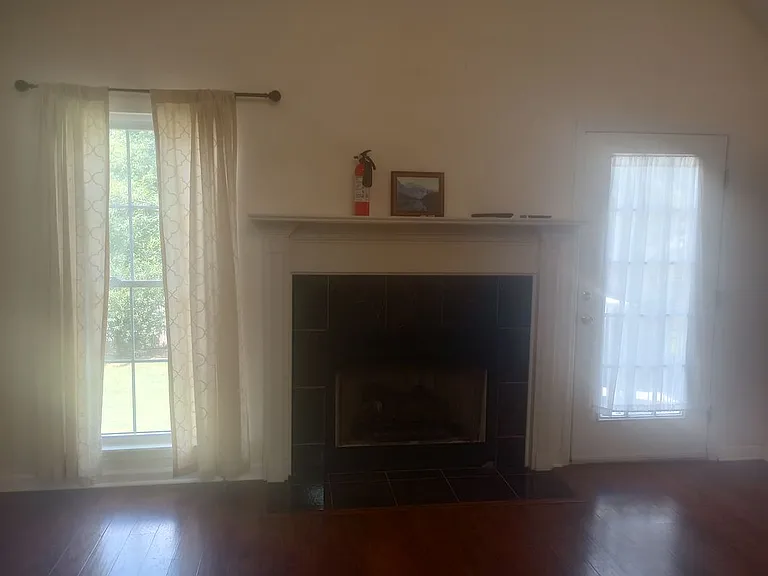 518 Ridgecliff Ct — Photo 3