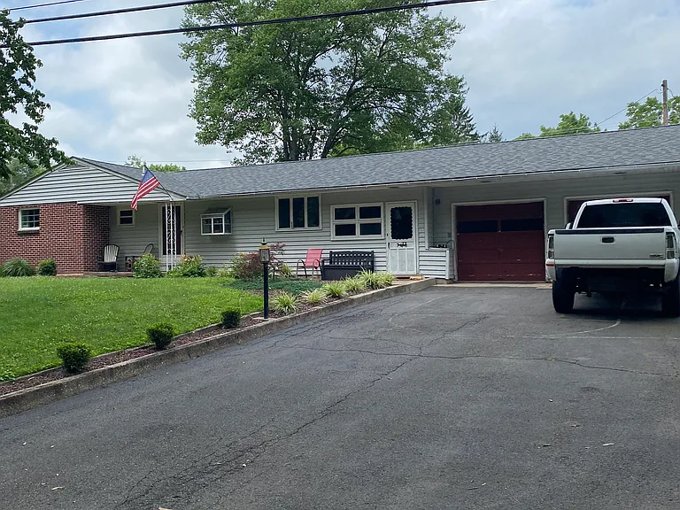 9436 Old Easton Rd — Photo 1