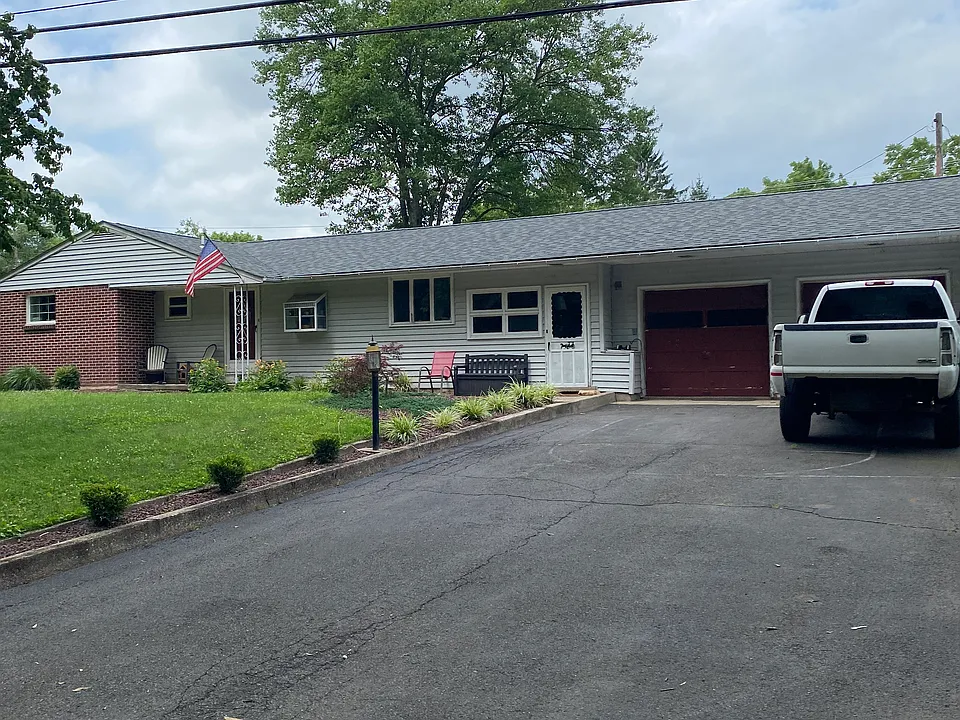 9436 Old Easton Rd