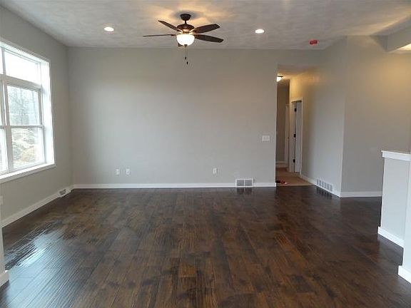 5th image of 2610 Antler Dr