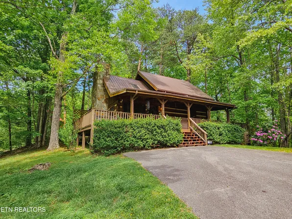 1223 Ski View Ln, Sevierville, TN 37876