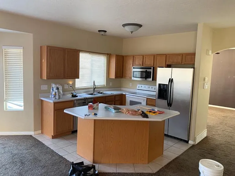 3919 E Chilton Rd — Photo 2