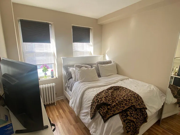 220 Hanover St #9 — Photo 13