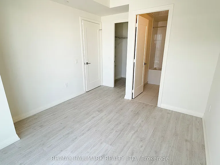 27 Korda Gate E #2502 — Photo 18