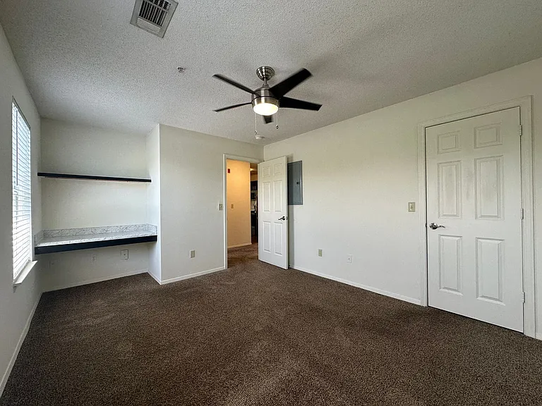 Hamilton at Turman Farms Apartments — Photo 27