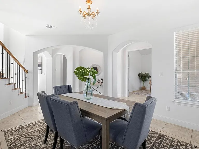 15201 Joseph Dr — Photo 11
