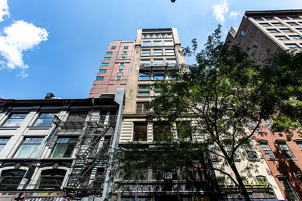 Sold by Compass | media 20