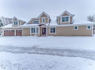409 E 8th Ave, Naperville, IL 60563