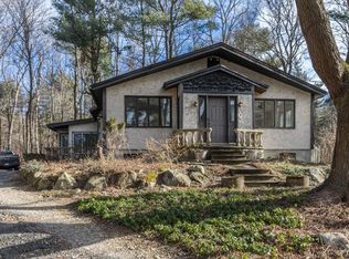 64 Hobbs Rd, Princeton, MA 01541