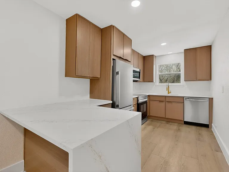 4927 Reiger Ave #213 — Photo 1