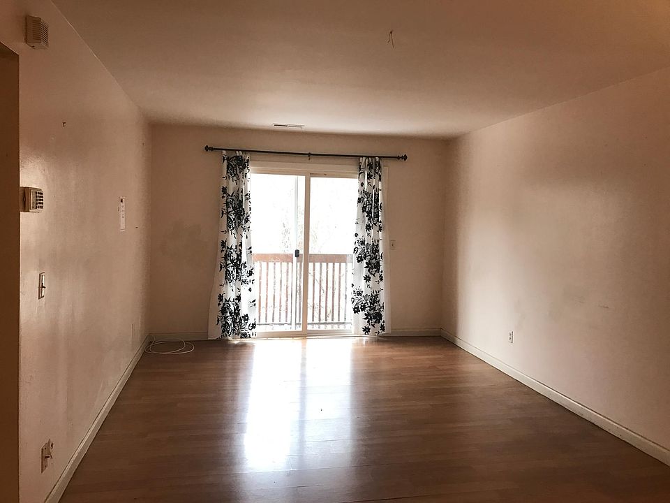 dining/living room/deck