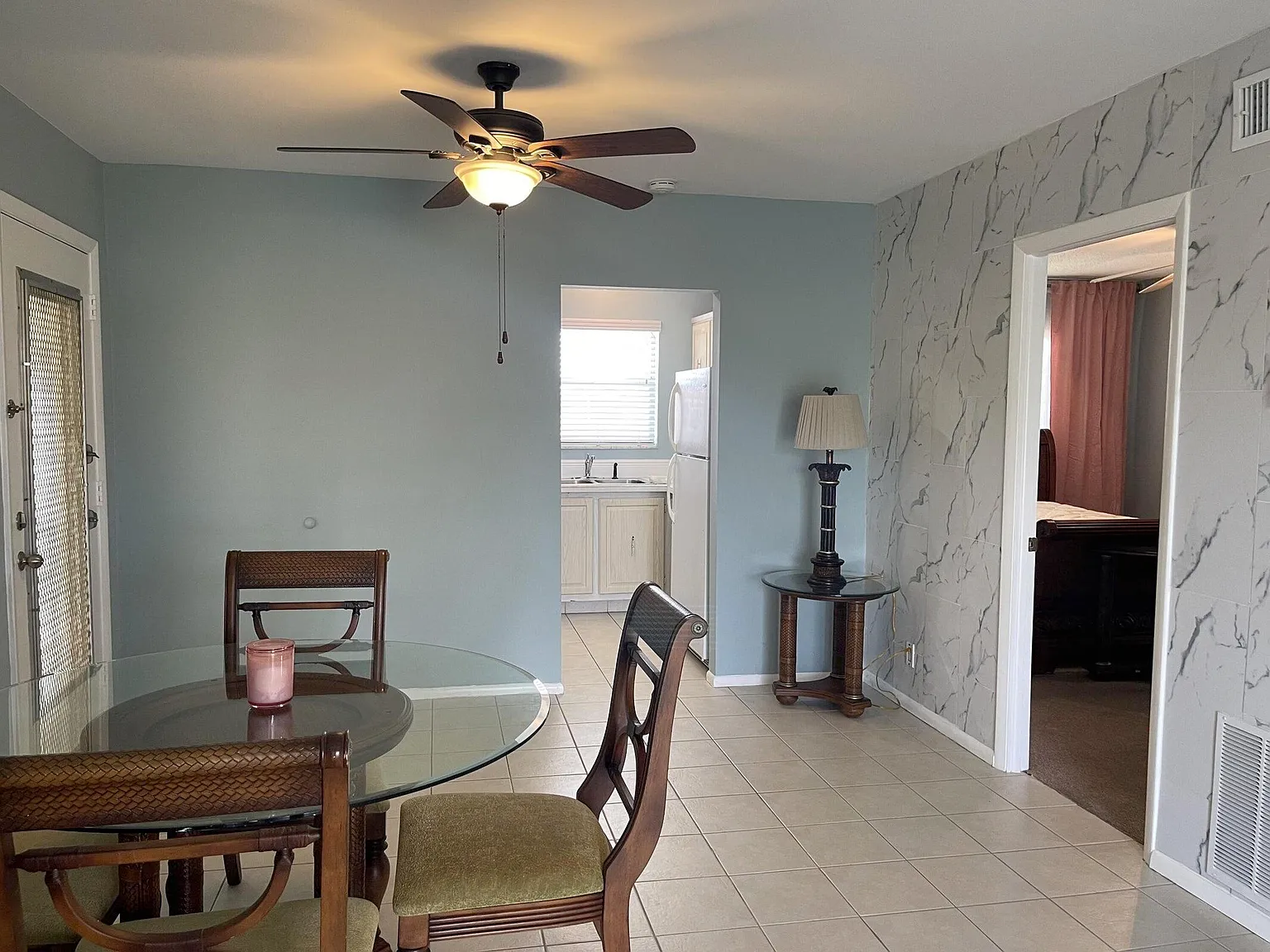 2 bed, 2.0 bath, 812 sqft, $1,850 — Photo 3