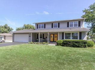 1548 McDevitt Cir, Elk Grove Village, IL 60007