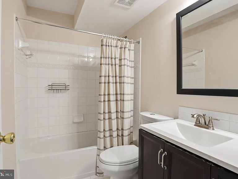 915 Buttonwood Ter NE — Photo 41