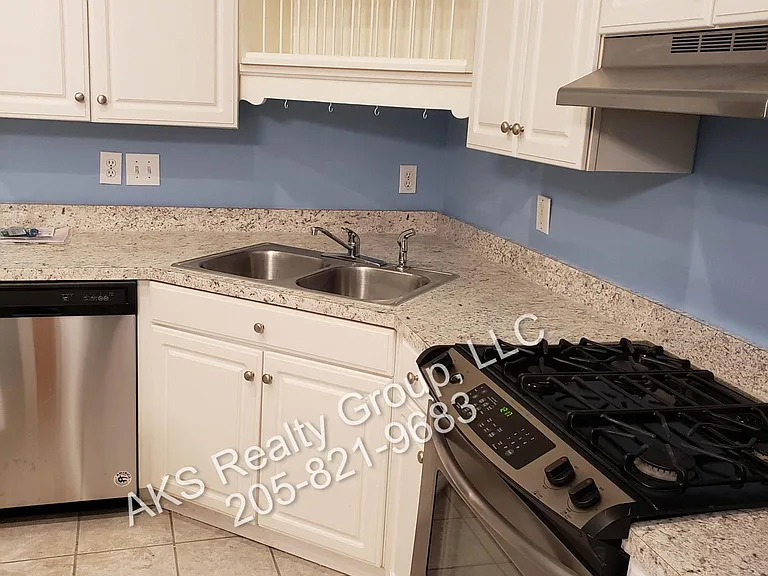 422 Cambrian Ridge Trl — Photo 7