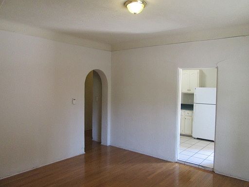 4th image of 1492 Silver Lake Blvd APT 1