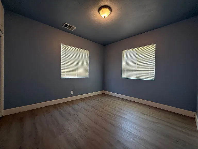 718 Pierce St — Photo 13