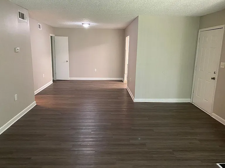 Gleneagle Apartment Homes — Photo 66
