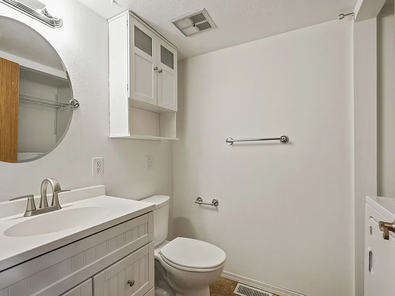 7941 Lexington Park Dr — Photo 6