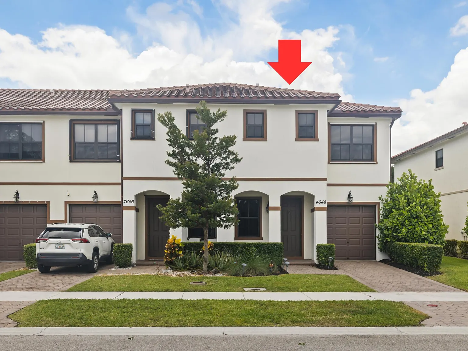 3 bed, 2.5 bath, 1718 sqft, $3,300 — Photo 3