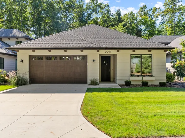 2031 Ottawa Beach Rd, Holland, MI 49424