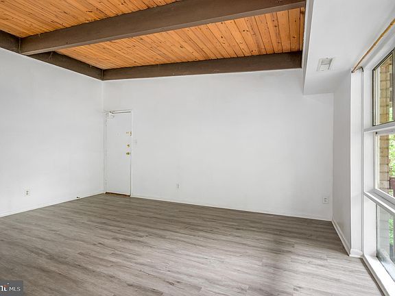 5th image of 4335 Americana Dr APT 201