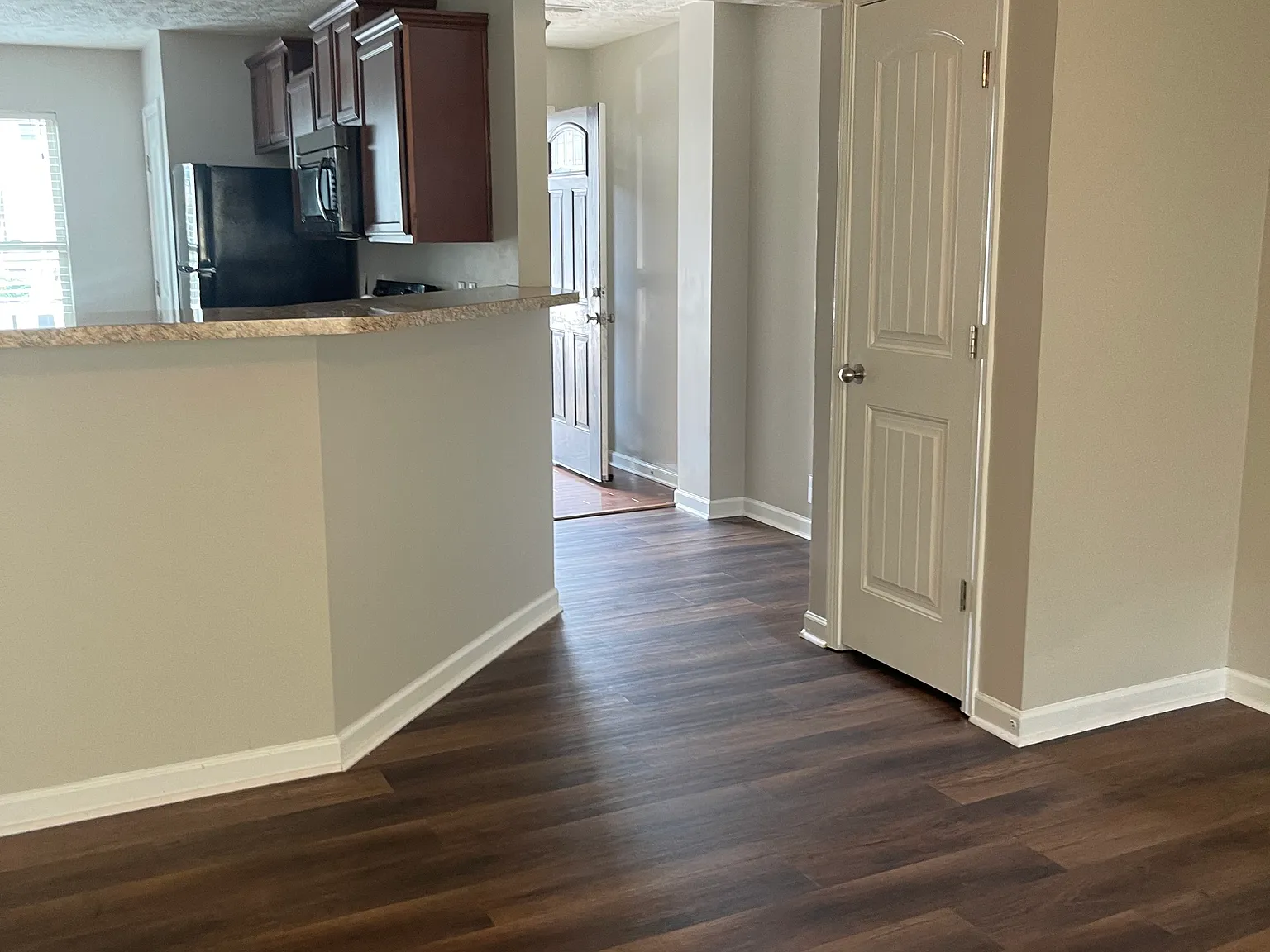 3 bed, 2.5 bath, 1380 sqft, $1,900 — Photo 3