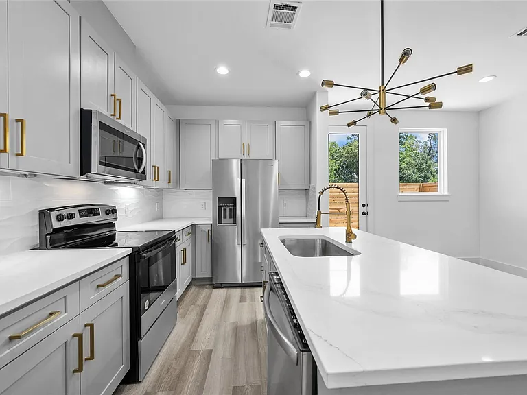 4612 Crown Grove Ln — Photo 15