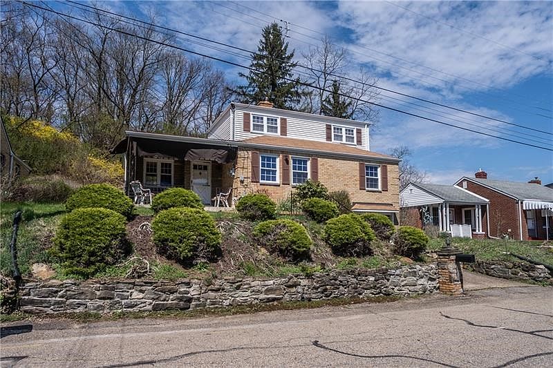 1st image of 105 William St
