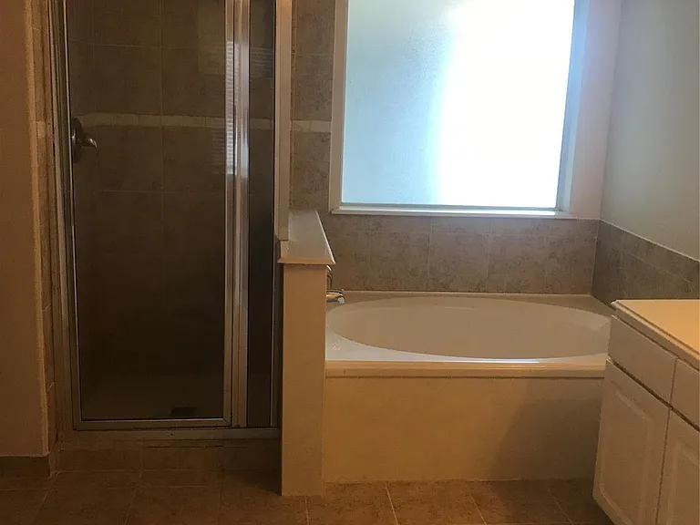 22531 Goss Spring Ct — Photo 12