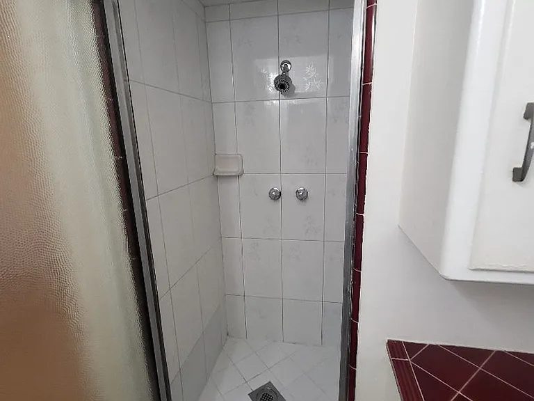 120 S Craig Ave — Photo 18