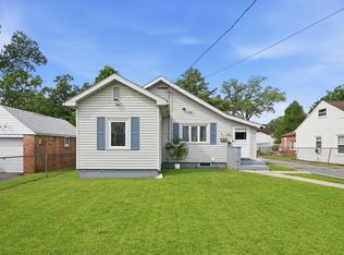 66 Upland St, Springfield, MA 01104
