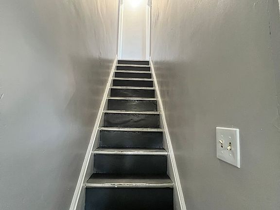 5th image of 403 Cummings Ave #2