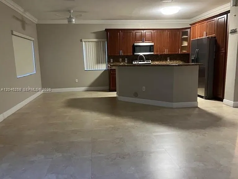 10240 SW 227th Ln #10240 — Photo 3