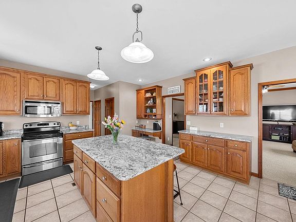 5th image of 243 Estates Dr
