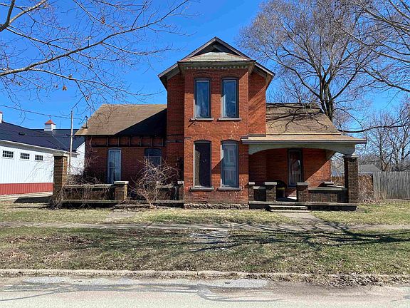 2nd image of 105 S 1st St